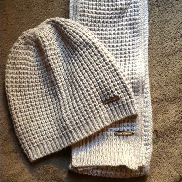 michael kors beanie and scarf set